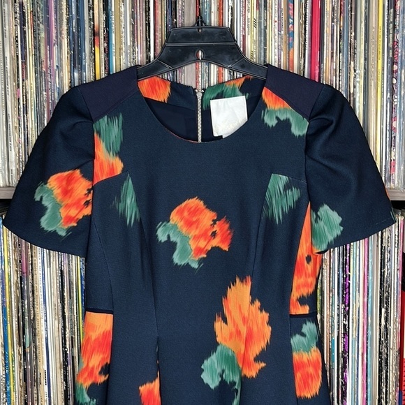 Anthropologie Maginn Dress in Oversized Abstract Floral Print Size 2 - Picture 4 of 6